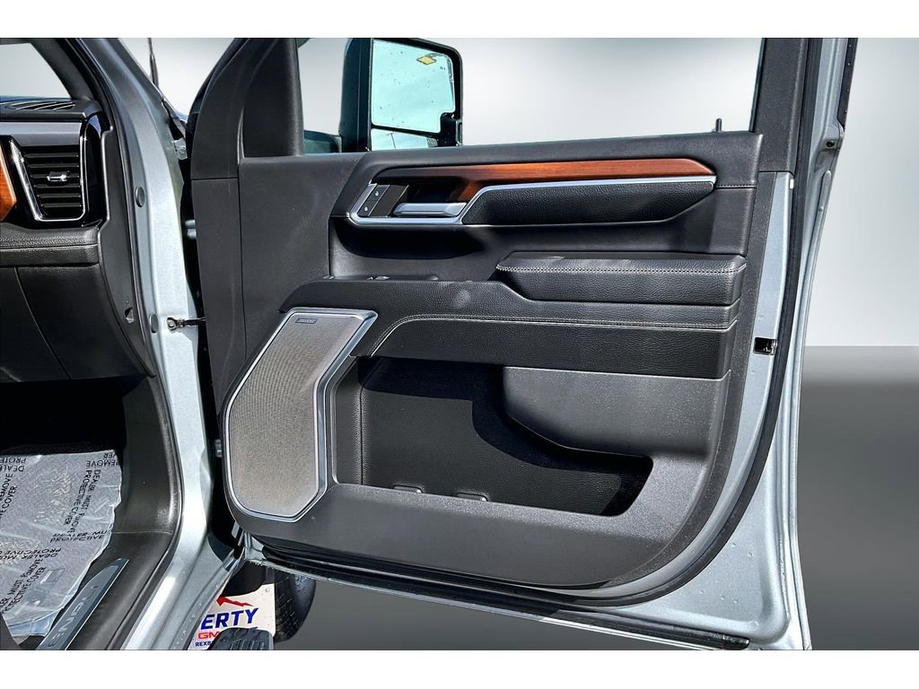 Used 2024 GMC Sierra 2500 Denali w/ Denali Reserve Package AWD/4WD image 23