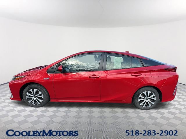 Used 2022 Toyota Prius Prime LE image 1