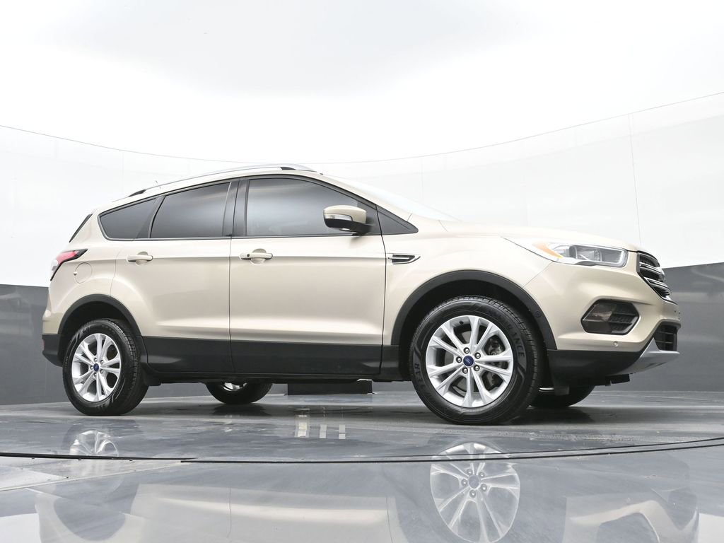 Used 2018 Ford Escape Titanium w/ Ford Safe & Smart Package image 38