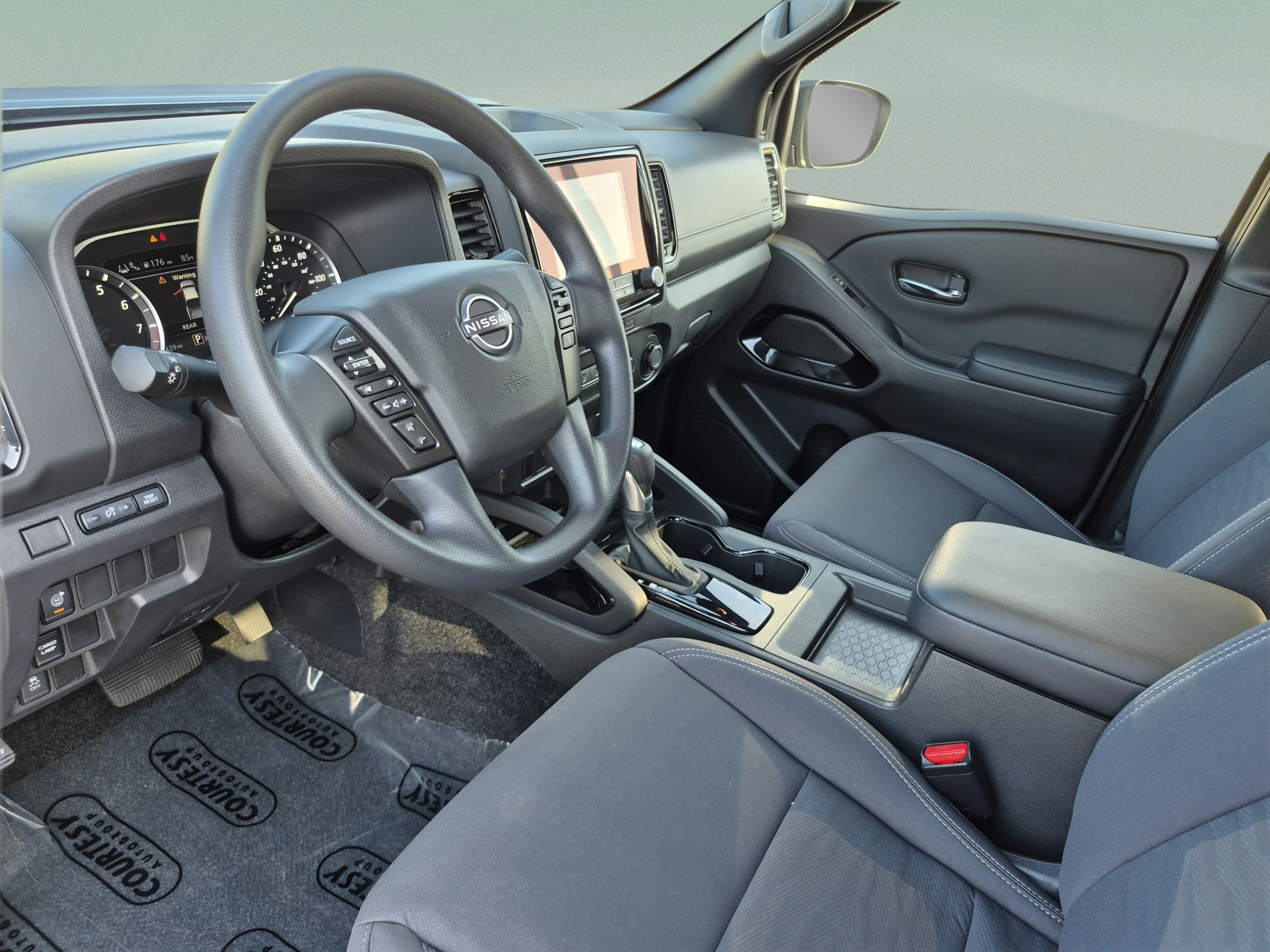 Used 2023 Nissan Frontier SV w/ Midnight Edition Package RWD image 19