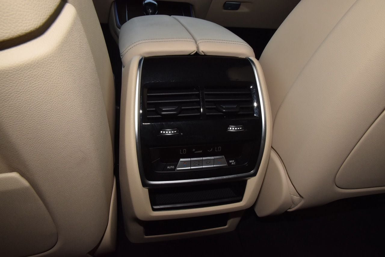 Used 2021 BMW X5 xDrive40i w/ Premium Package AWD/4WD image 18