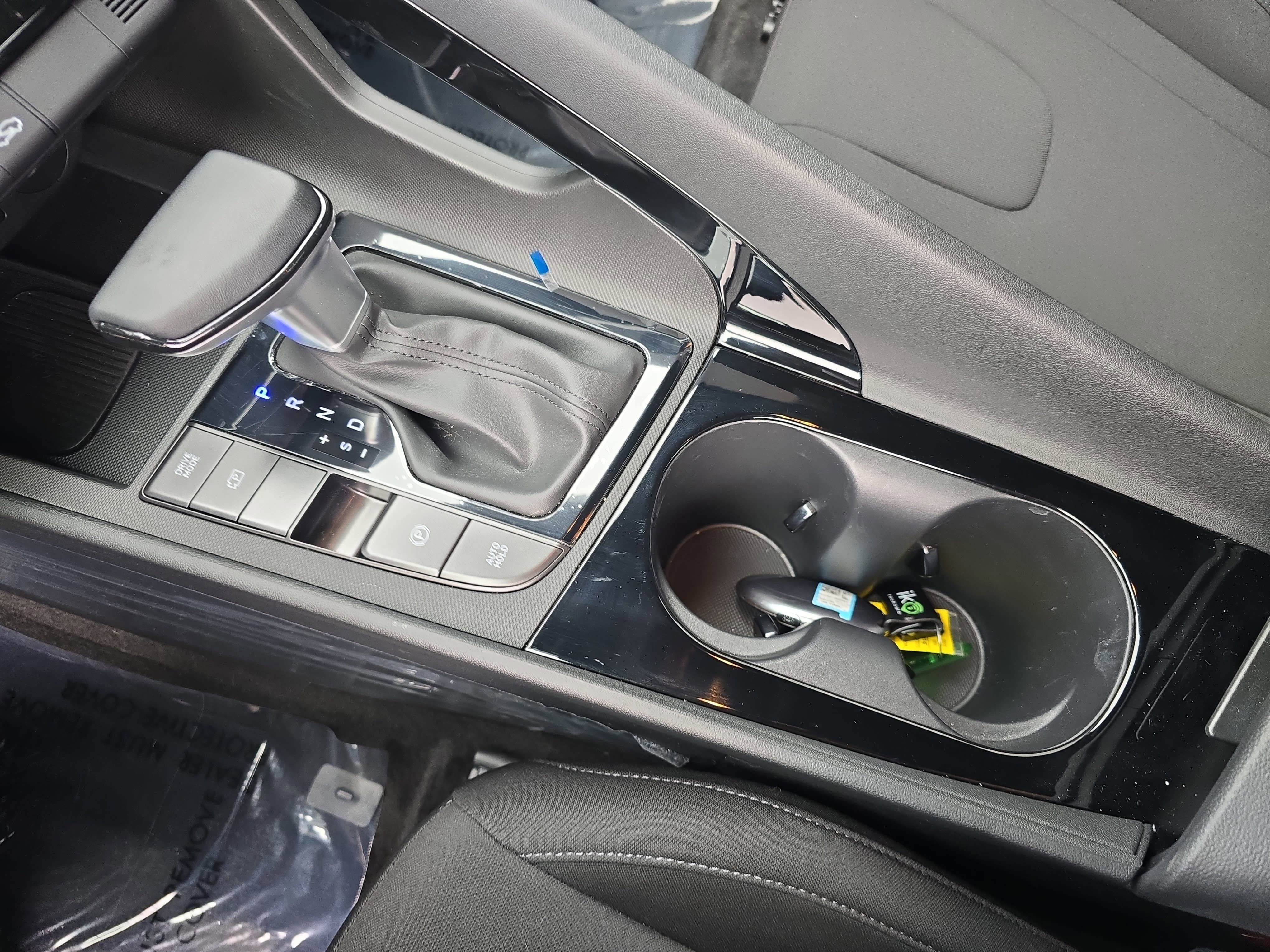 Certified 2025 Hyundai Elantra SEL FWD image 25