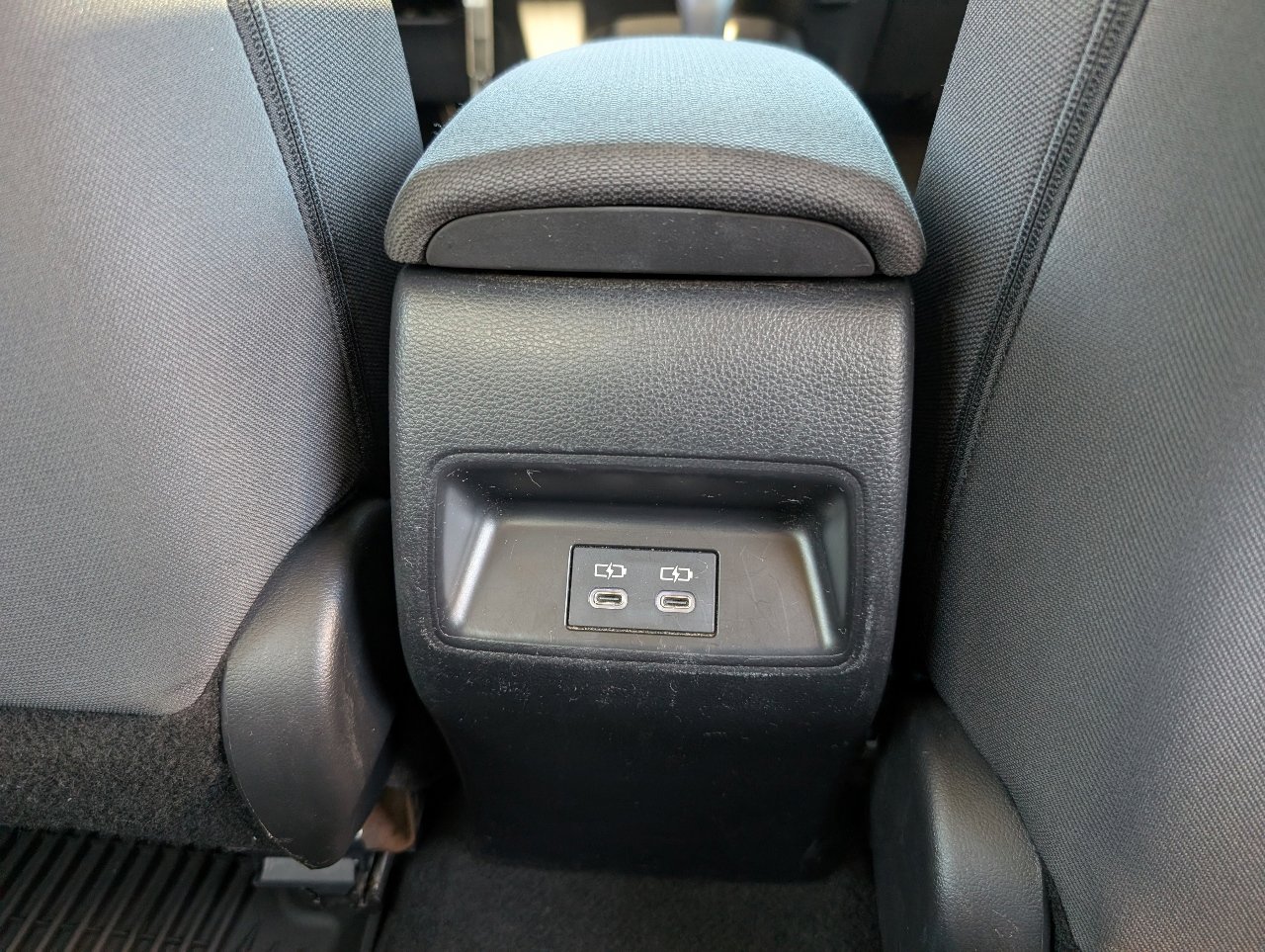 Used 2023 Toyota Corolla LE image 7