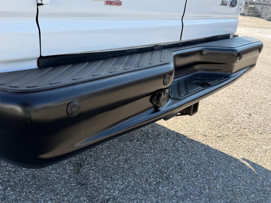 Used 2009 Ford E-350 and Econoline 350 Extended Wagon Super Duty image 40