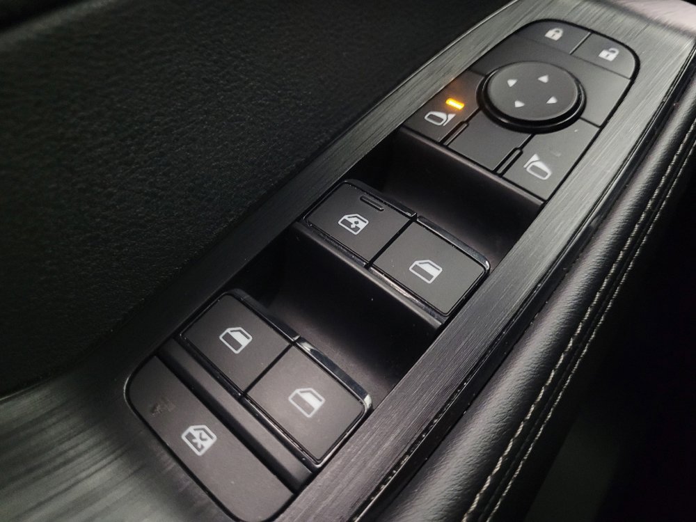 Used 2023 Nissan Rogue SV image 27