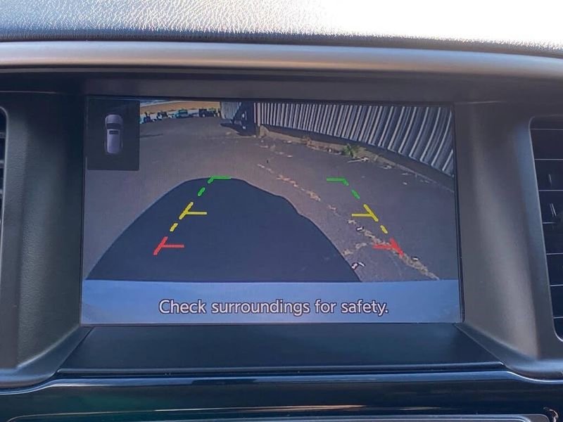 Used 2019 Nissan Pathfinder S image 23