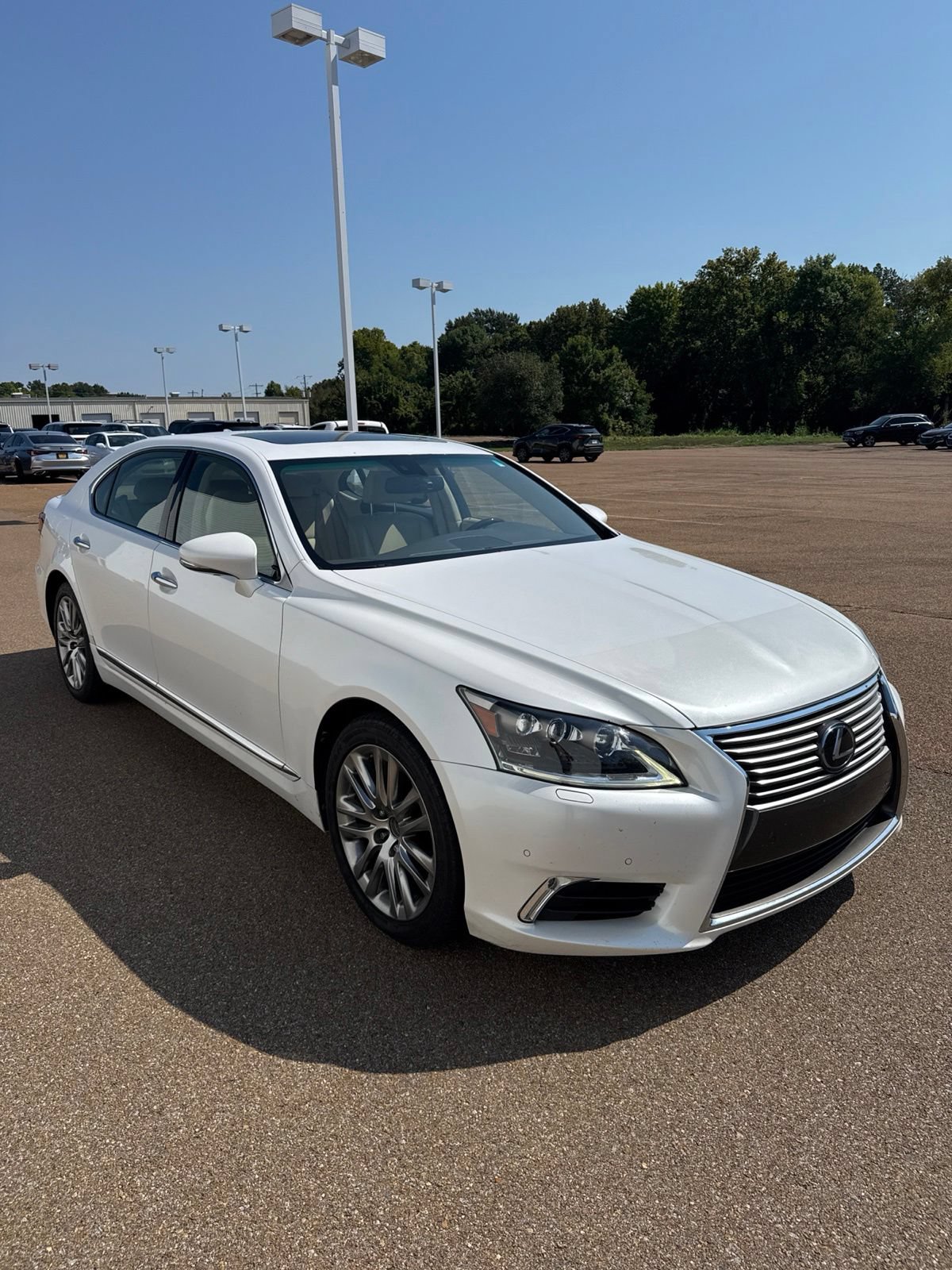 Used 2016 Lexus LS 460 L RWD image 18