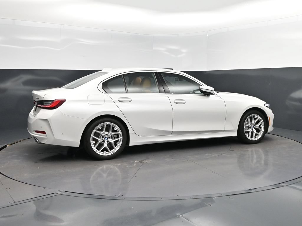 Certified 2026 BMW 330i Sedan RWD image 8