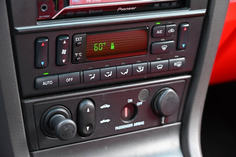 Used 2002 Ford Thunderbird RWD image 40