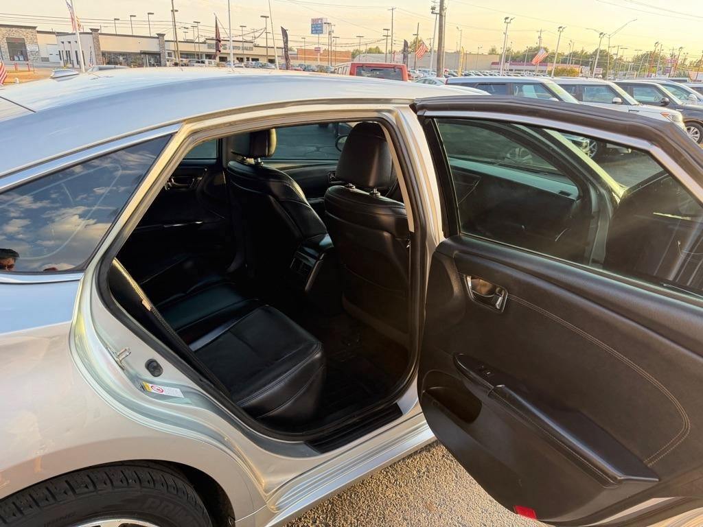 Used 2016 Toyota Avalon XLE FWD image 8