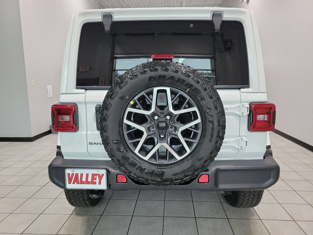 New 2026 Jeep Wrangler Unlimited Sahara w/ Technology Group AWD/4WD image 7