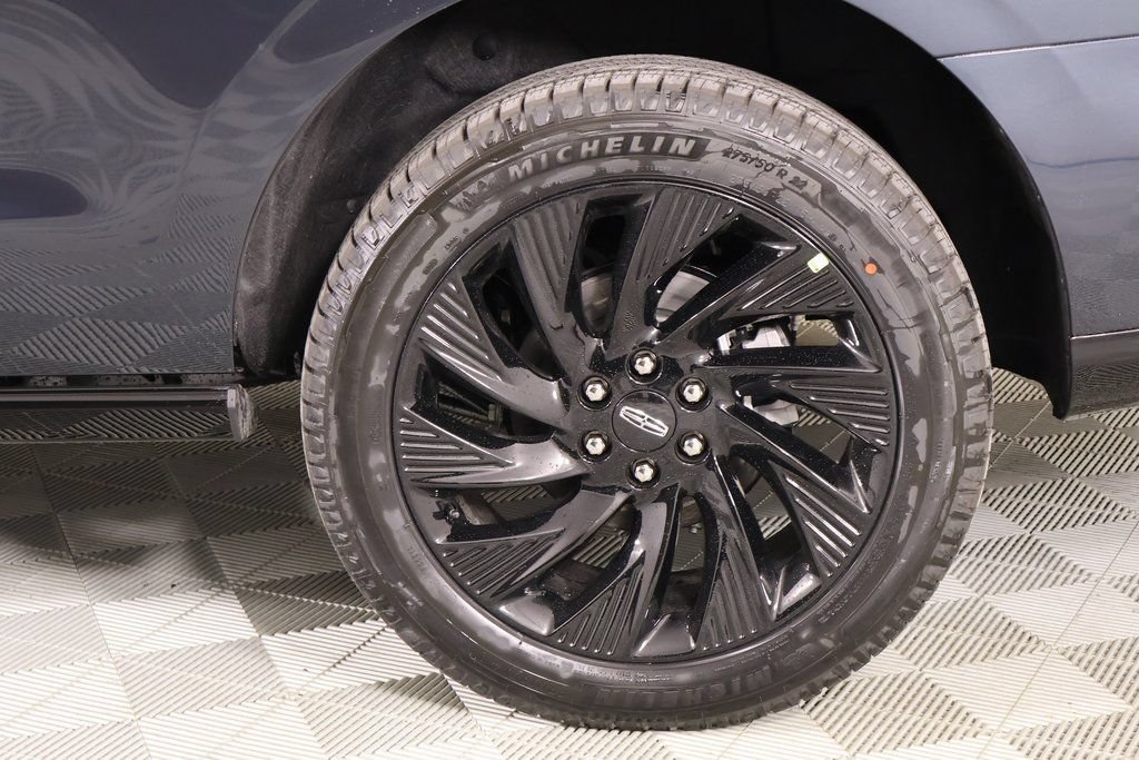 New 2025 Lincoln Navigator Reserve w/ Jet Appearance Package AWD/4WD image 20