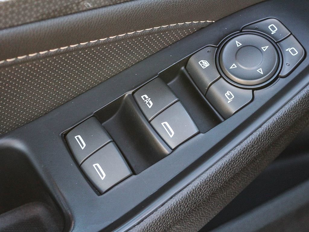 Used 2023 Chevrolet Traverse Premier w/ Redline Edition image 21