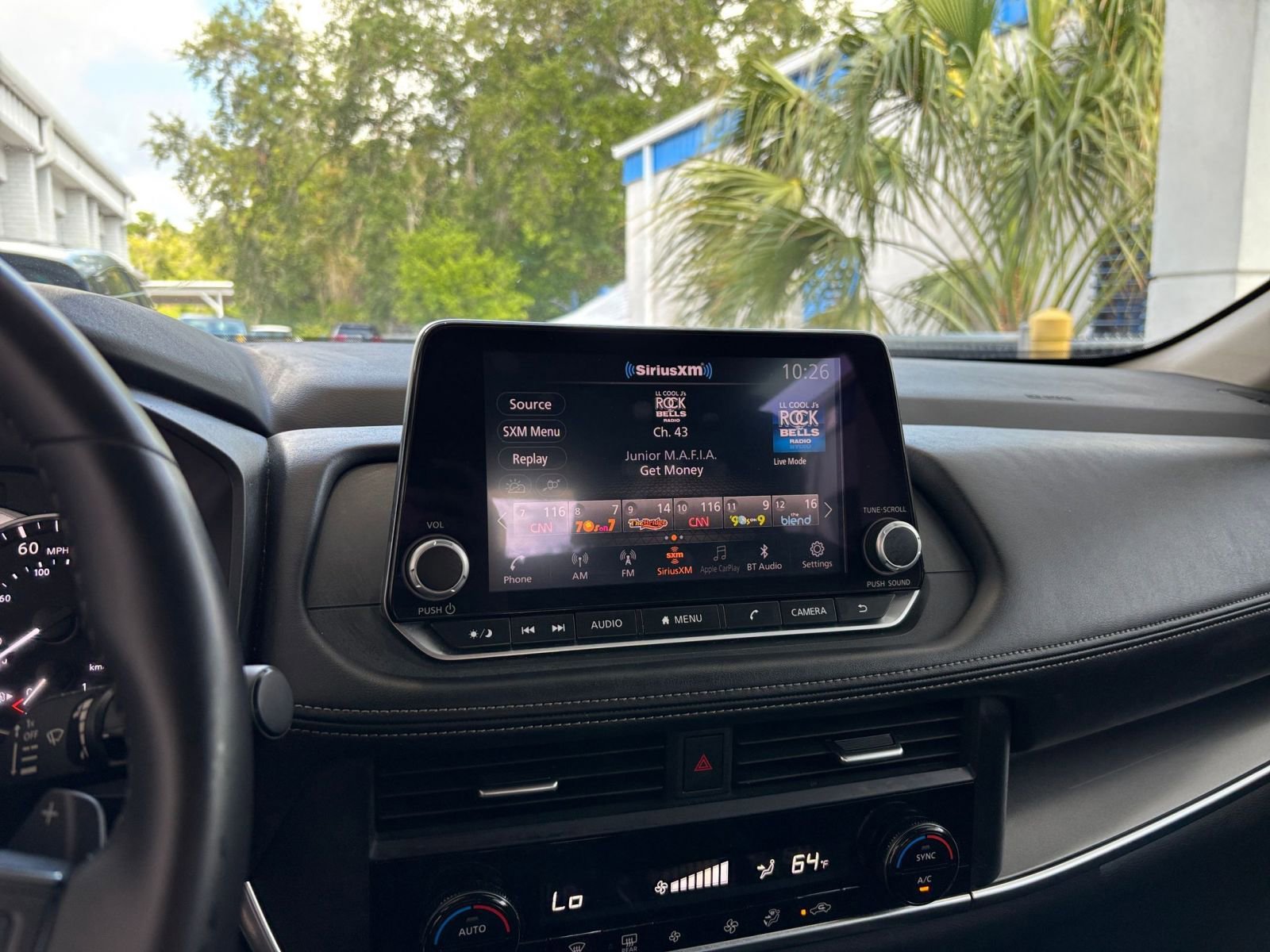 Used 2025 Nissan Rogue SV FWD image 18