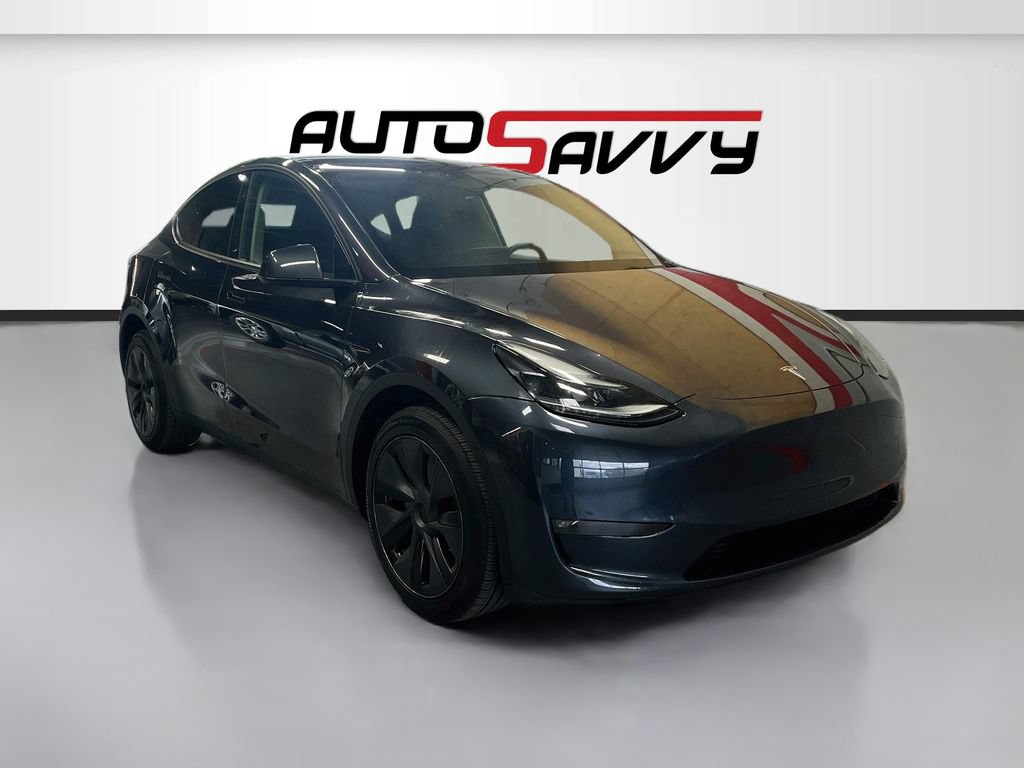 Used 2025 Tesla Model Y Long Range AWD/4WD image 1
