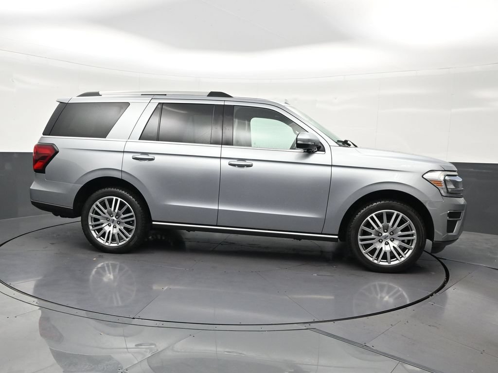 Used 2023 Ford Expedition Limited AWD/4WD image 7