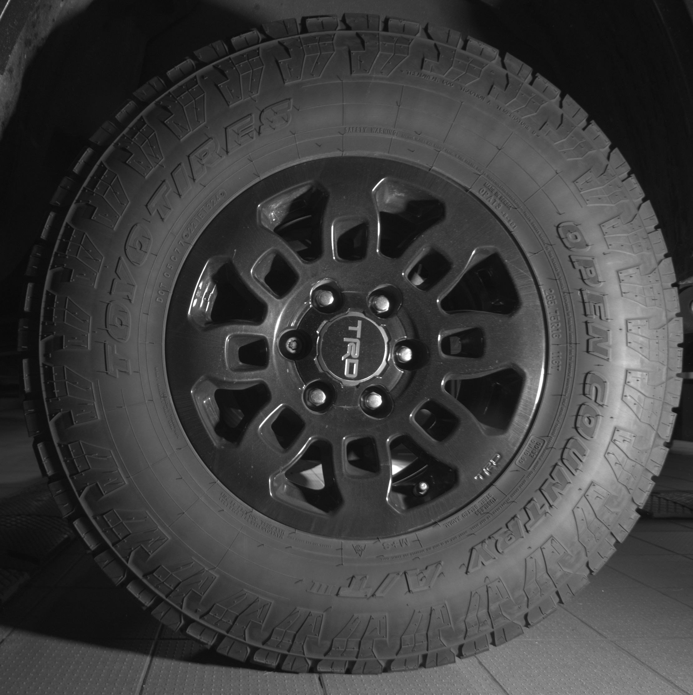 Used 2021 Toyota Tacoma SR5 RWD image 11