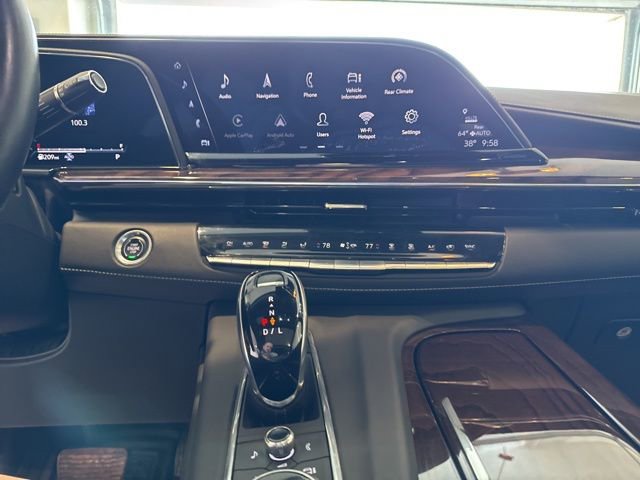Used 2021 Cadillac Escalade Premium Luxury Platinum AWD/4WD image 9