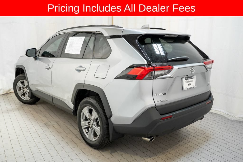 Used 2025 Toyota RAV4 XLE AWD/4WD image 3