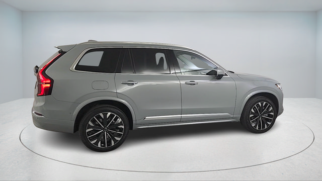 Certified 2026 Volvo XC90 B6 Ultra w/ Protection Package AWD/4WD image 3