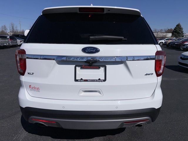Used 2017 Ford Explorer XLT w/ Equipment Group 201A image 6