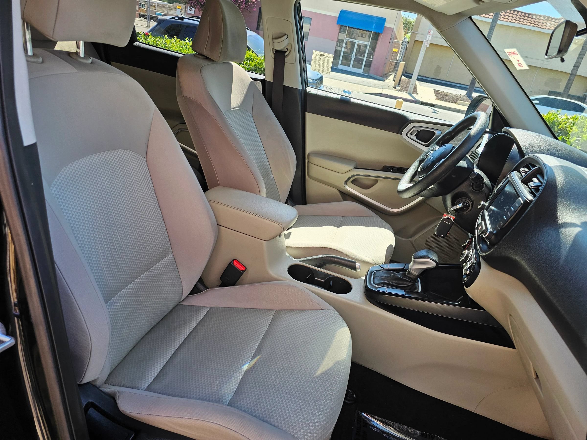 Used 2023 Kia Soul LX FWD image 21
