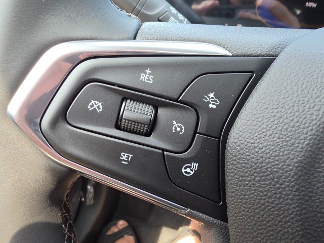 New 2026 Chevrolet Trax ACTIV w/ Sunroof Package FWD image 35