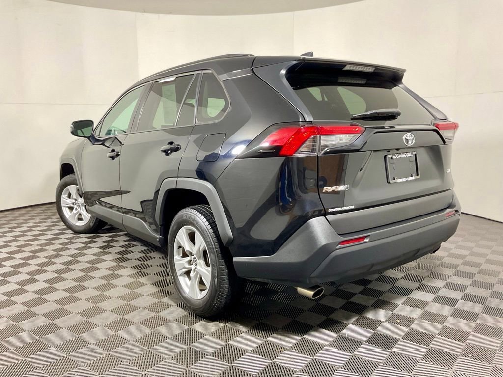 Used 2021 Toyota RAV4 XLE image 9