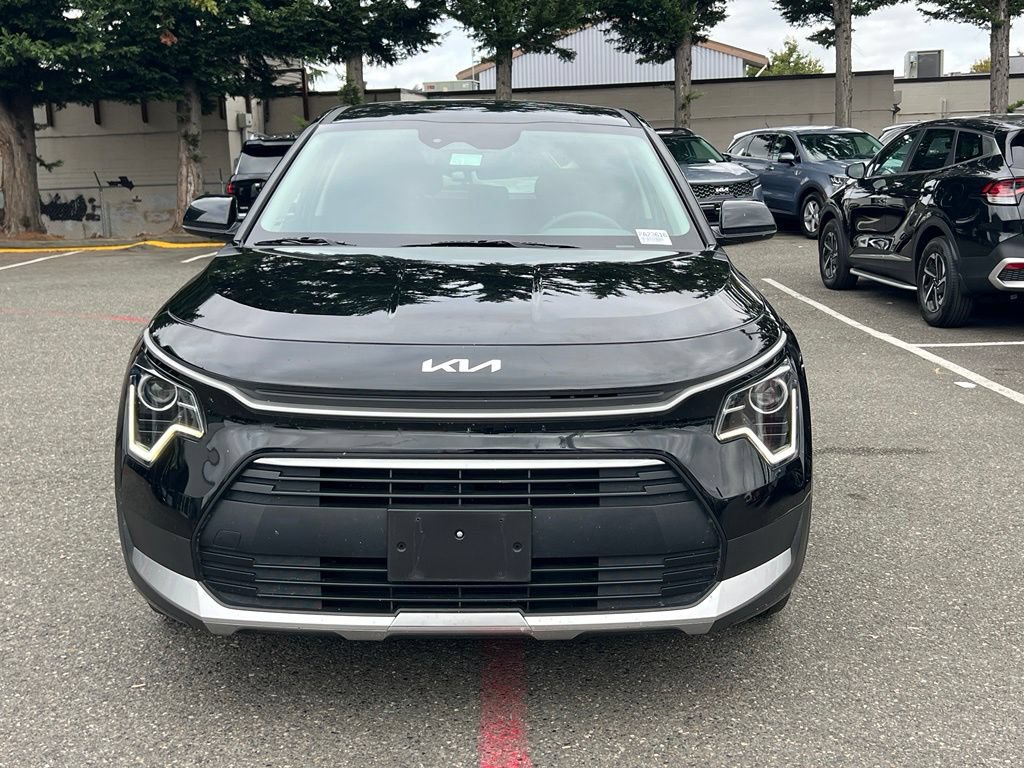 Certified 2025 Kia Niro LX FWD image 4