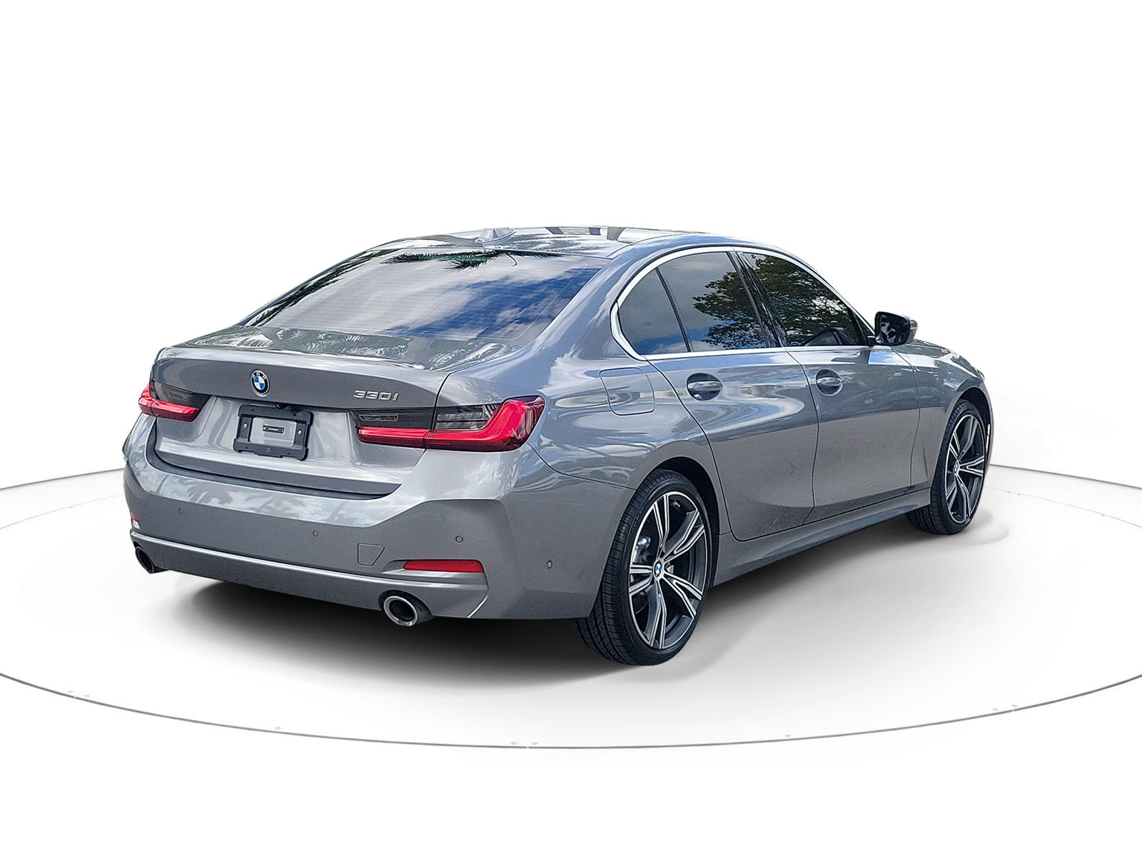 Certified 2024 BMW 330i Sedan w/ Convenience Package RWD image 4