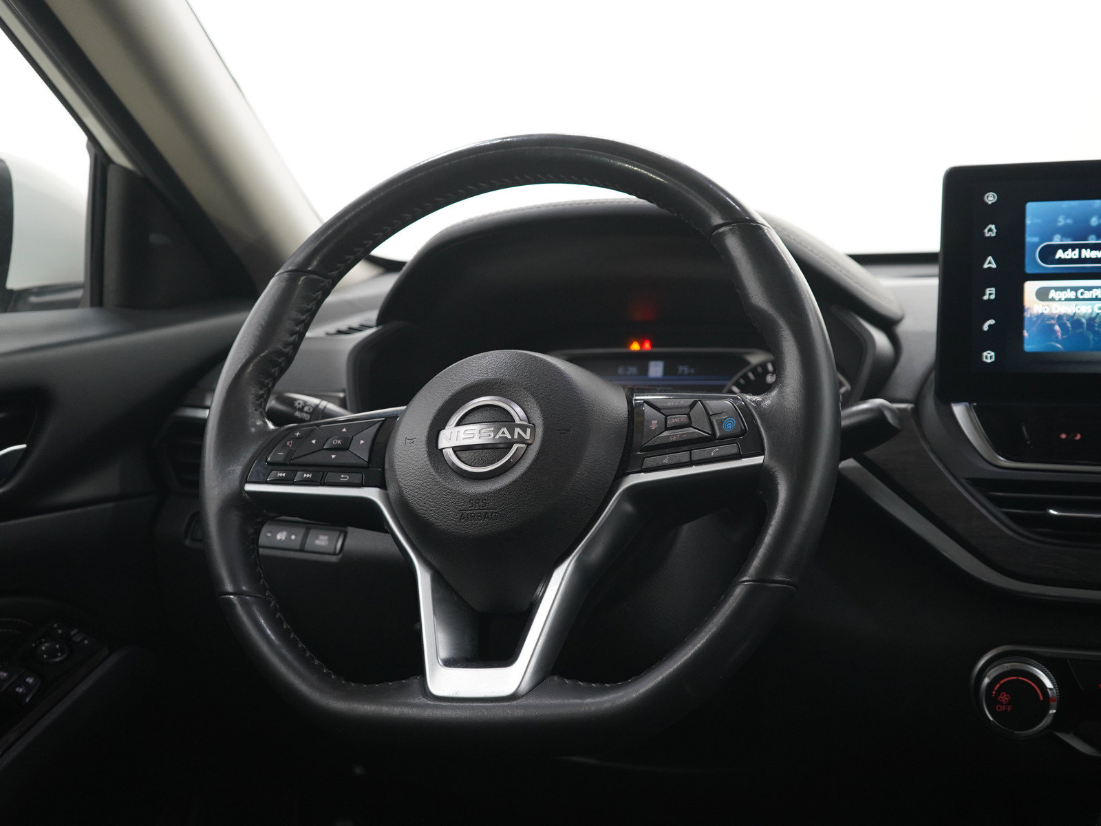 Used 2023 Nissan Altima 2.5 SV w/ SV Premium Package AWD/4WD image 14