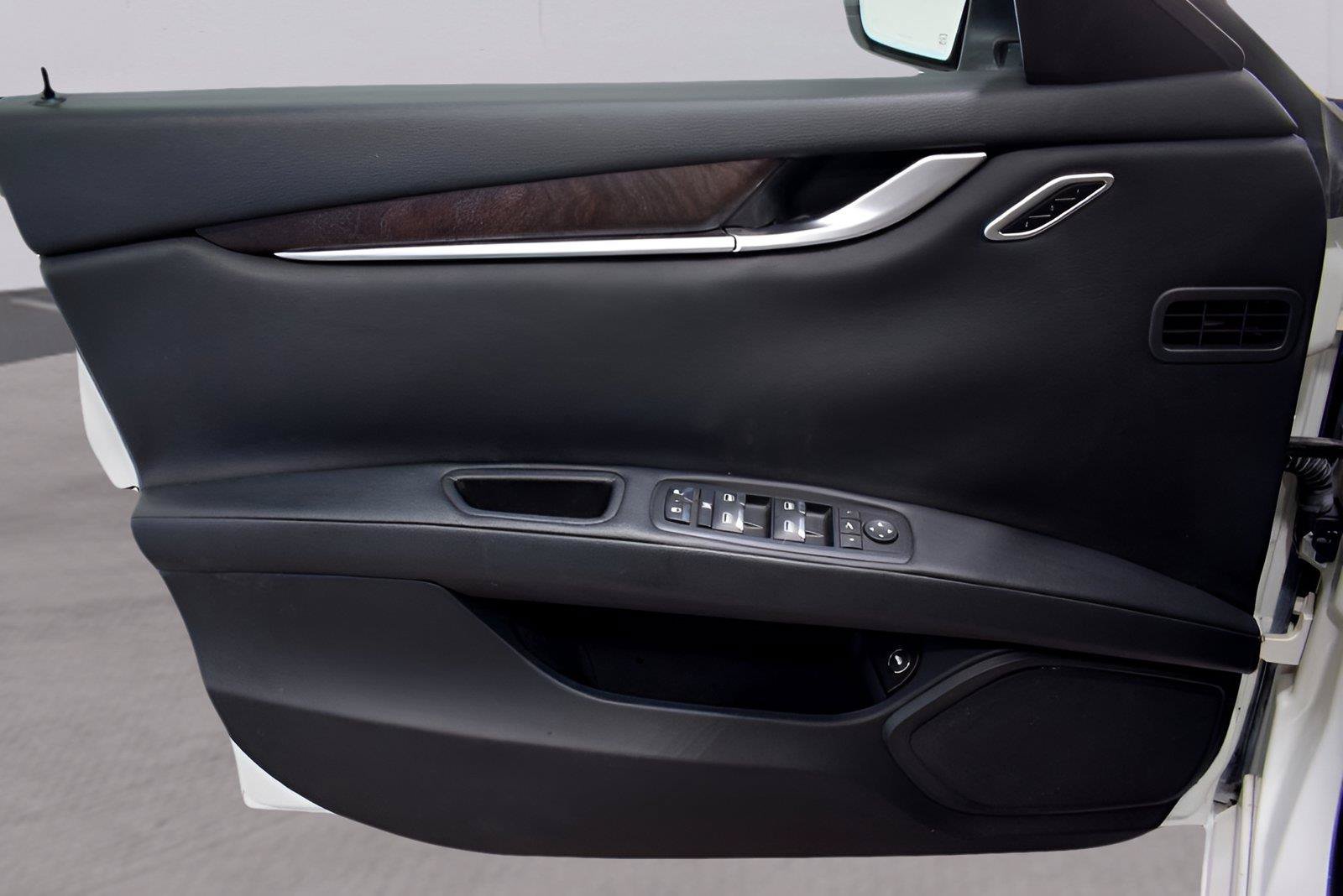 Used 2014 Maserati Ghibli RWD image 7