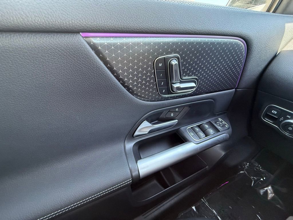 Used 2025 Mercedes-Benz GLA 250 image 18