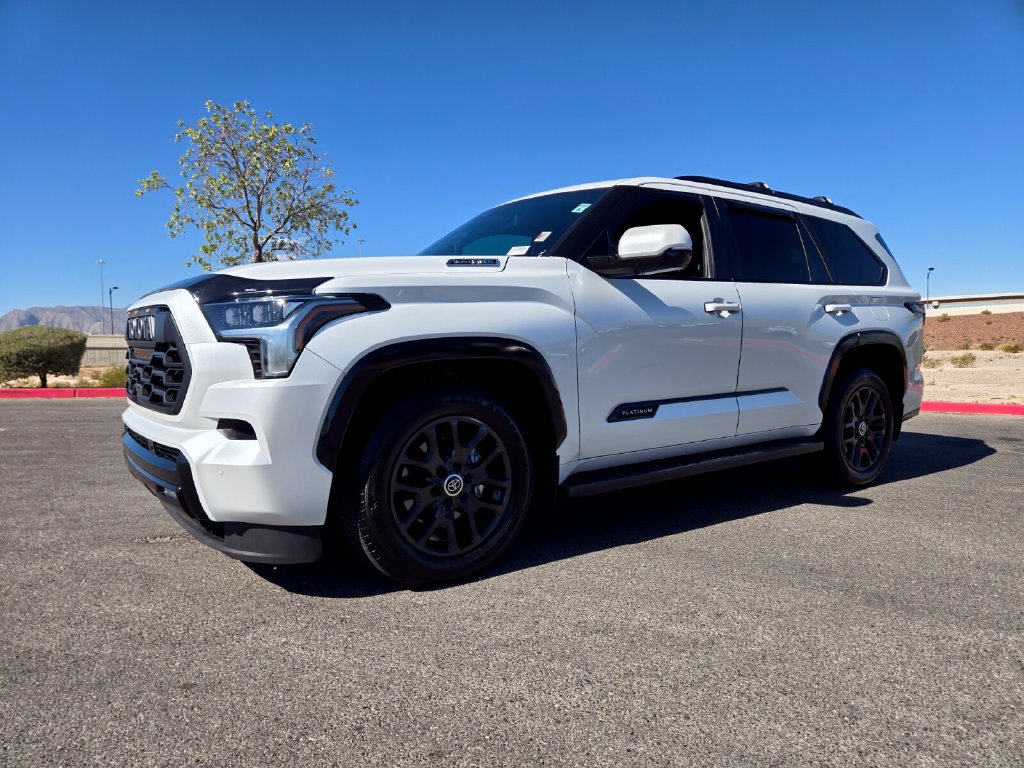 Used 2024 Toyota Sequoia Platinum AWD/4WD image 2