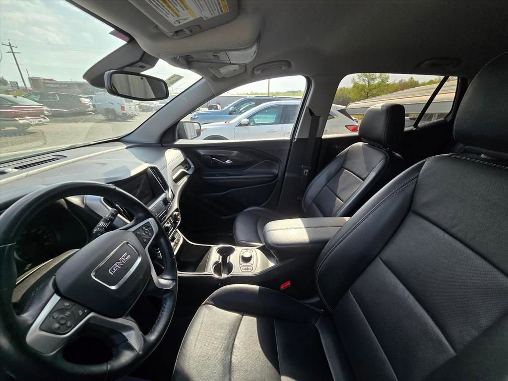 Used 2023 GMC Terrain SLT image 4