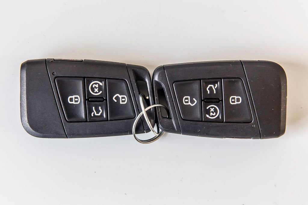 Used 2024 Volkswagen Jetta SE FWD image 38