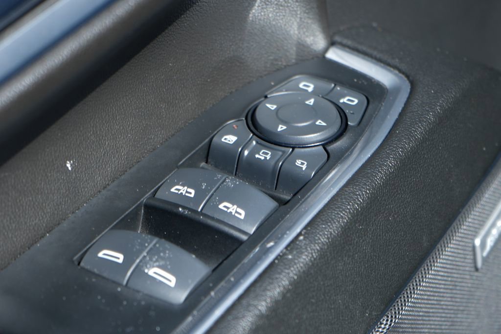 Used 2024 Chevrolet Silverado 2500 LTZ w/ LTZ Premium Package AWD/4WD image 18