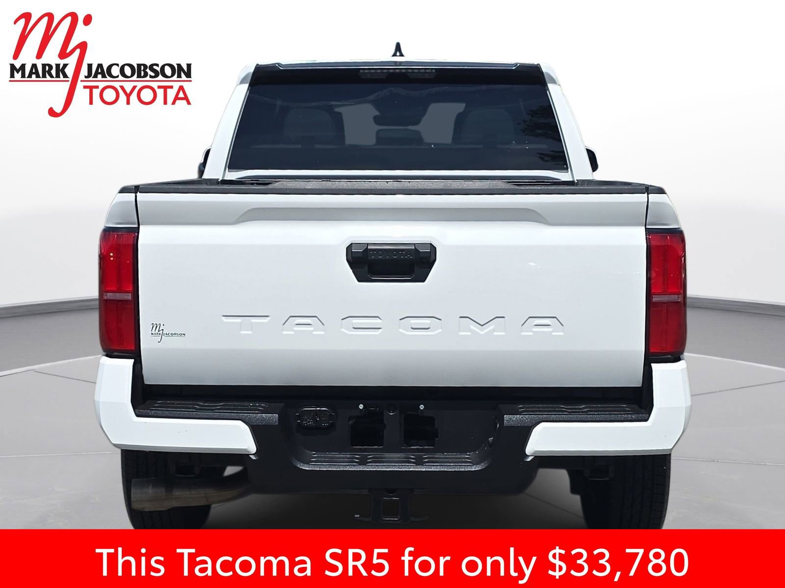 Used 2024 Toyota Tacoma SR5 RWD image 11