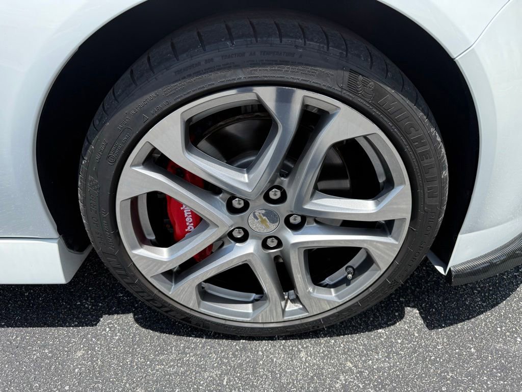 Used 2017 Chevrolet SS RWD image 12