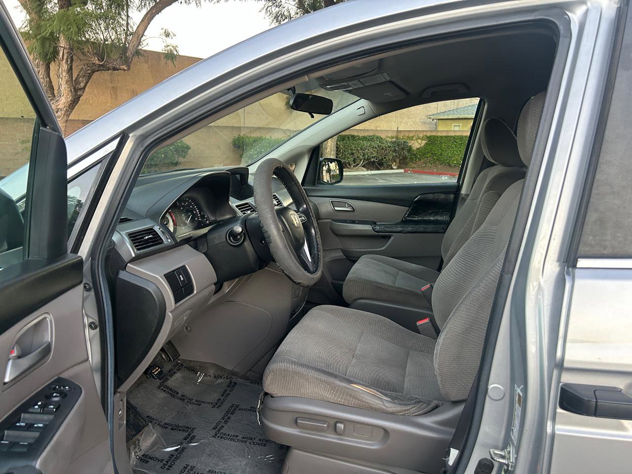 Used 2012 Honda Odyssey LX image 9