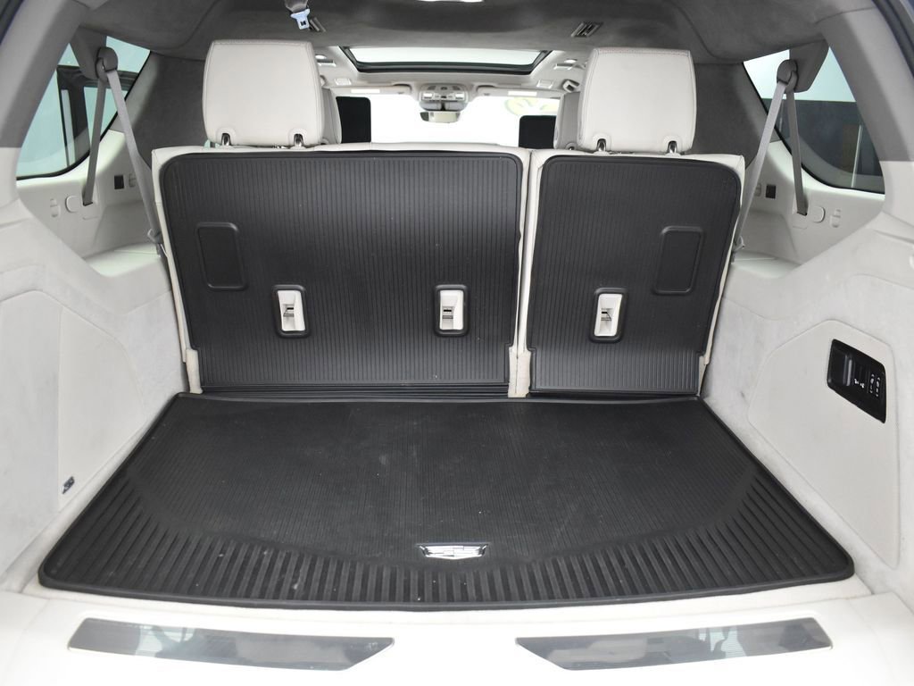 Used 2023 Cadillac Escalade ESV Premium Luxury Platinum w/ Heavy-Duty Trailer Package image 10