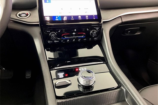 New 2025 Jeep Grand Cherokee L Limited w/ Black Appearance Package image 7