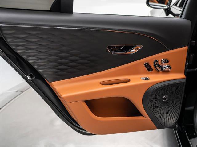 Used 2021 Bentley Flying Spur V8 image 33