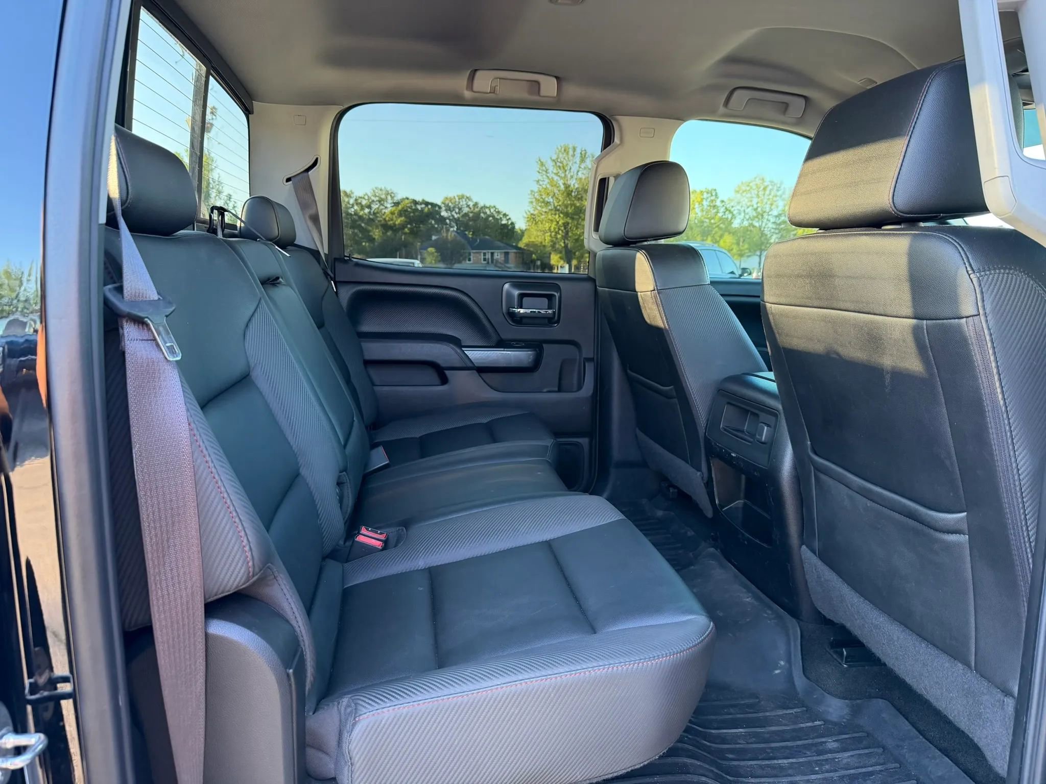 Used 2017 GMC Sierra 2500 SLT w/ All Terrain HD Package image 21