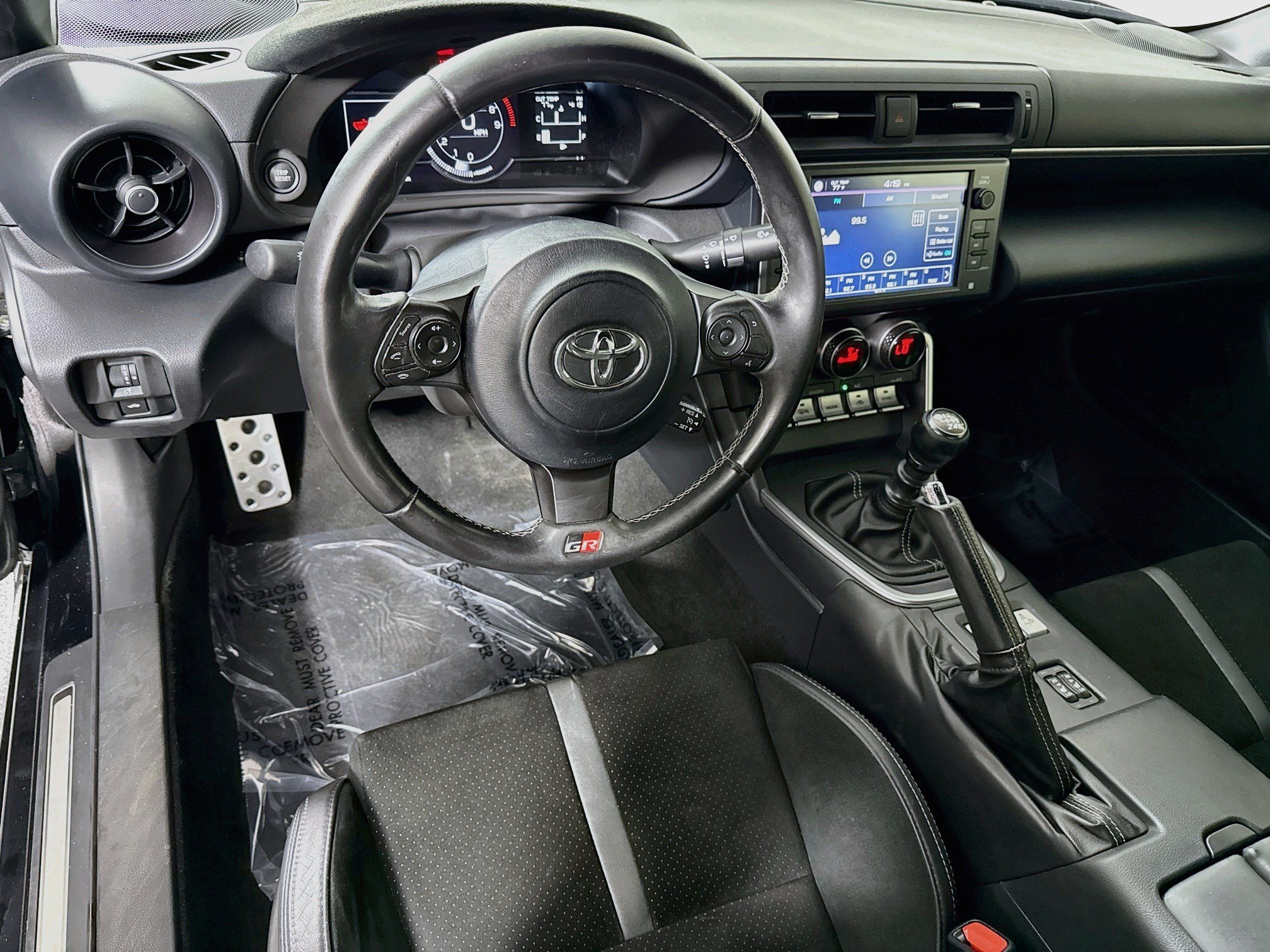 Used 2023 Toyota GR86 Premium RWD image 17