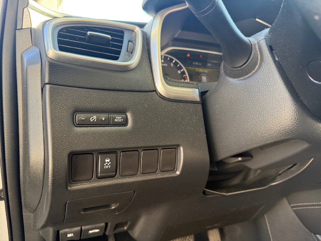 Used 2017 Nissan Murano S AWD/4WD image 13