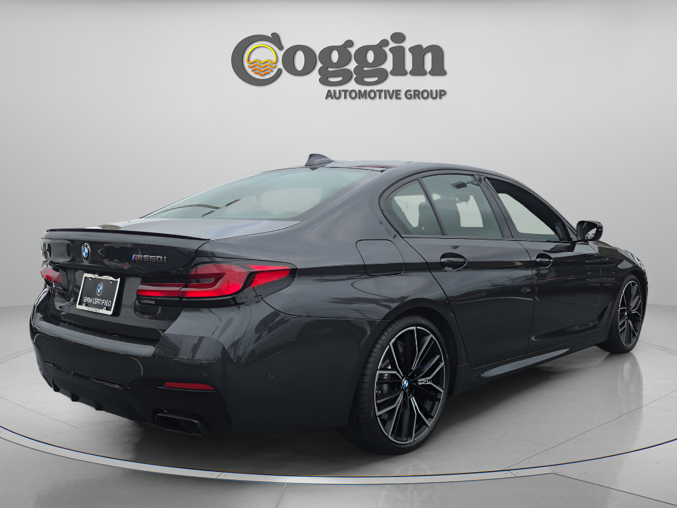 Certified 2023 BMW M550i xDrive AWD/4WD image 5