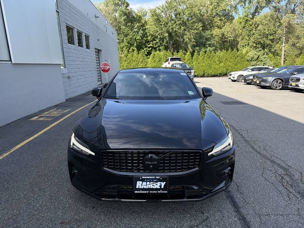 Certified 2024 Volvo S60 B5 Plus w/ Climate Package AWD/4WD image 3