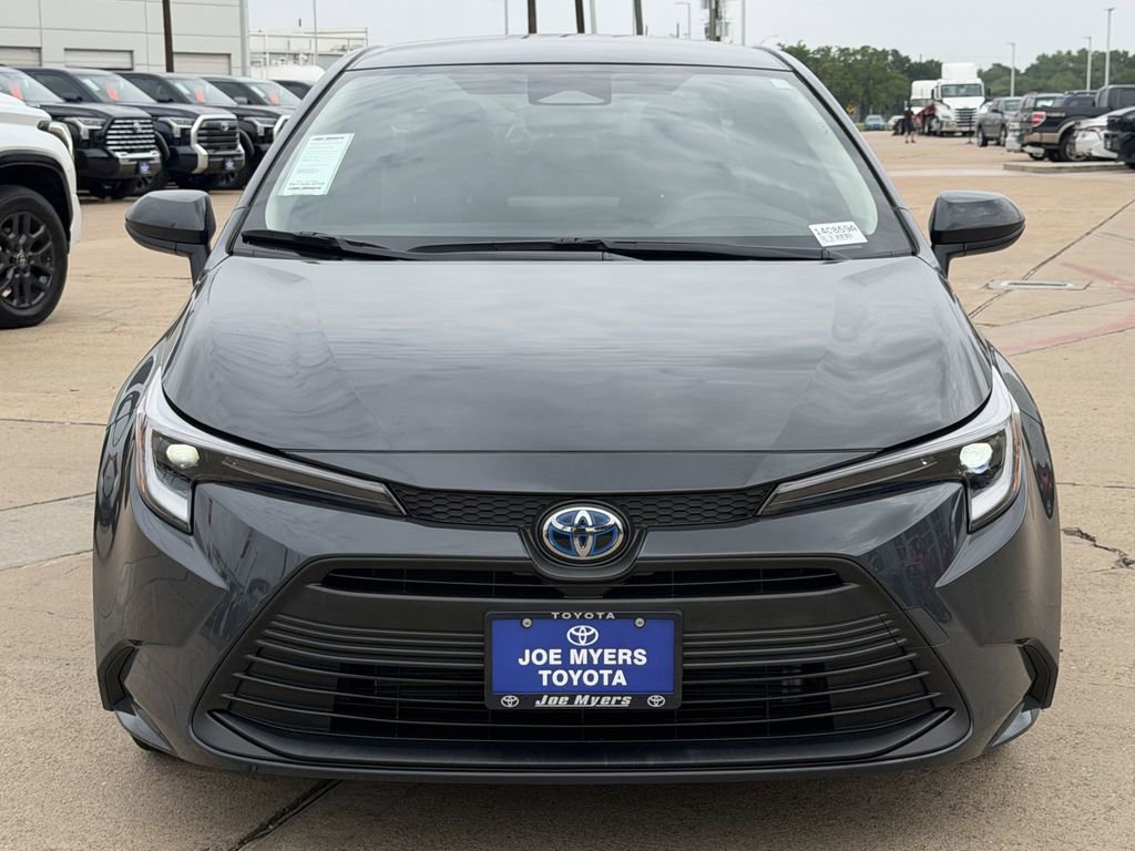 Used 2024 Toyota Corolla LE FWD image 3