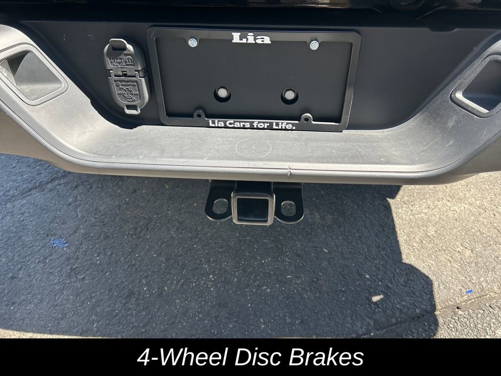 Used 2022 Jeep Gladiator Willys AWD/4WD image 29